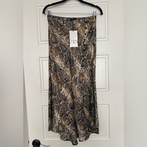 Zara snakeprint skirt